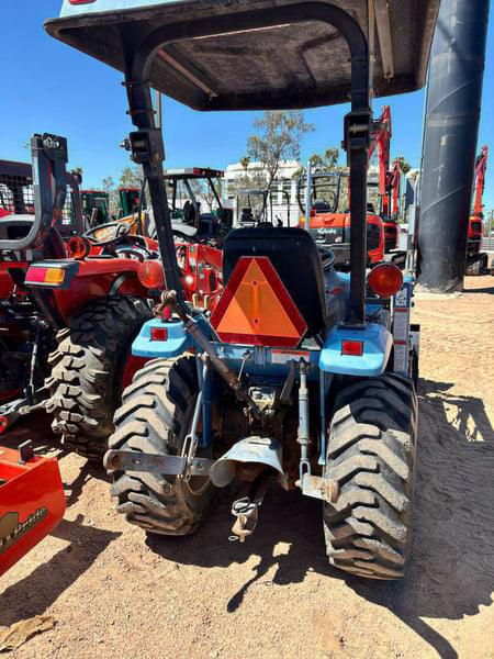 Image of New Holland TC21D equipment image 3