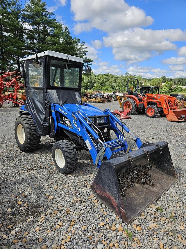 Image of New Holland TC24D equipment image 3