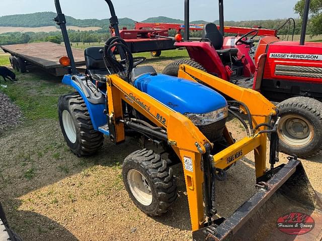 Image of New Holland TC24D equipment image 4