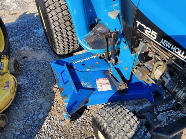 Image of New Holland TC25 equipment image 4
