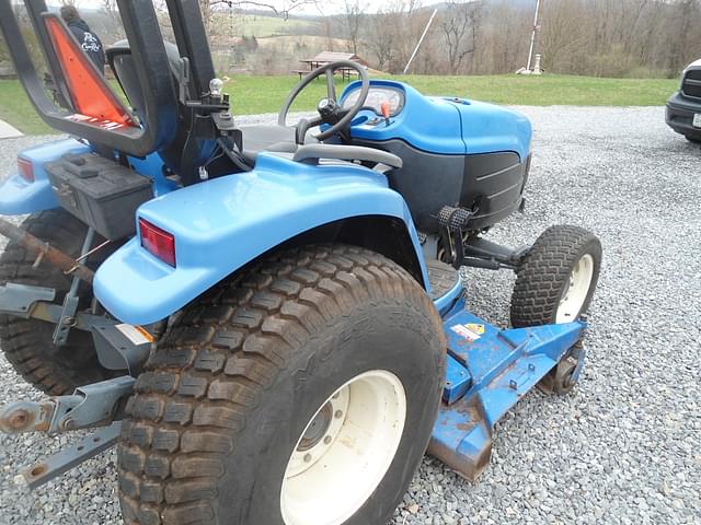 Image of New Holland TC25D equipment image 3