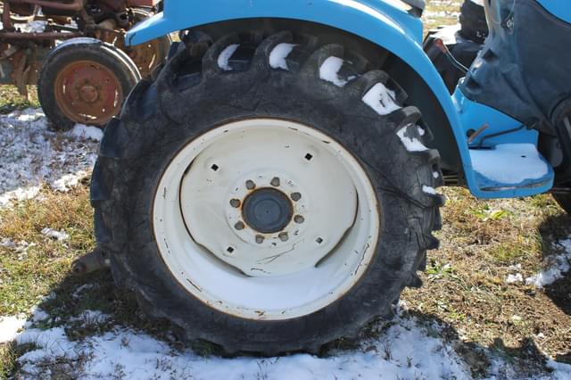 Image of New Holland TC29 equipment image 3