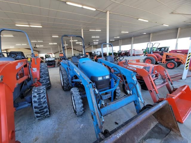 Image of New Holland TC29 equipment image 4