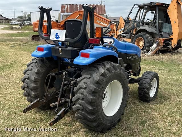 Image of New Holland TC29D equipment image 4