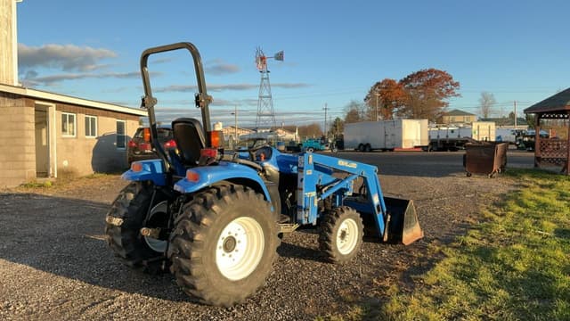 Image of New Holland TC29D equipment image 4