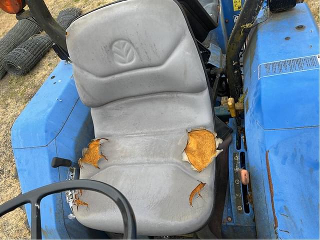 Image of New Holland TC30 equipment image 3