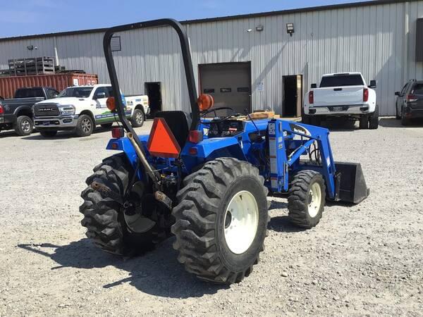 Image of New Holland TC30 equipment image 4