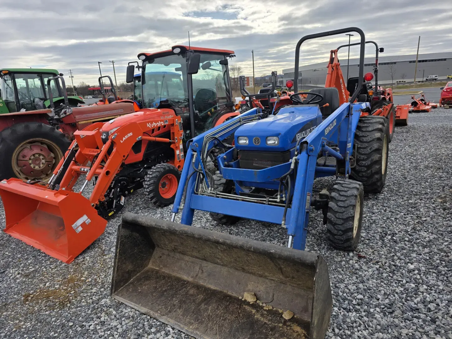 New Holland TC30 Equipment Image0
