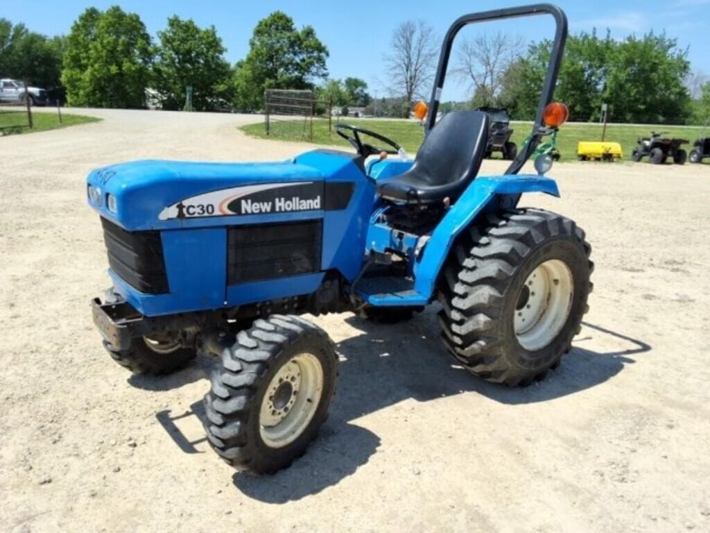 New Holland TC30 Equipment Image0
