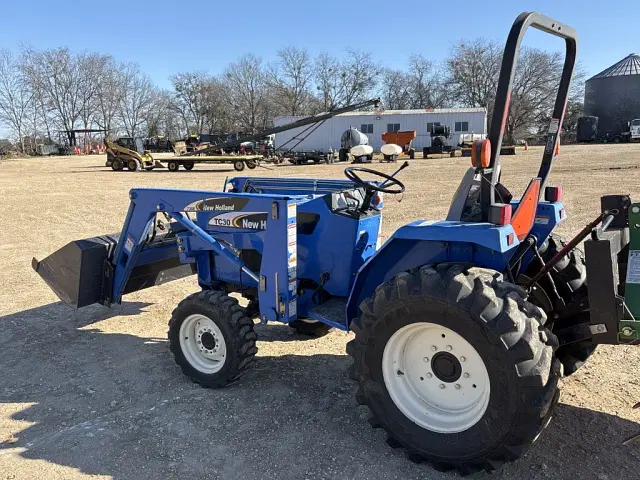 Image of New Holland TC30 equipment image 3