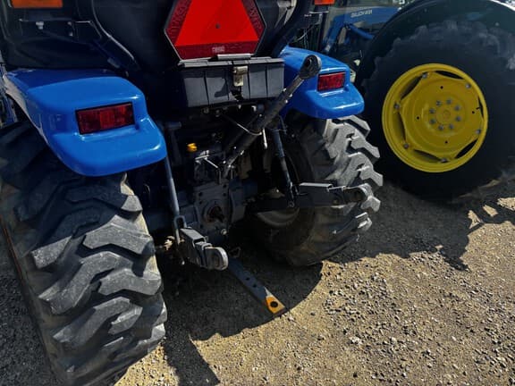 Image of New Holland TC33 equipment image 2