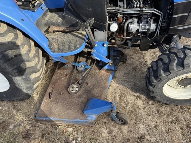 Image of New Holland TC33 equipment image 4