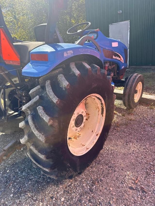 Image of New Holland TC35A equipment image 4