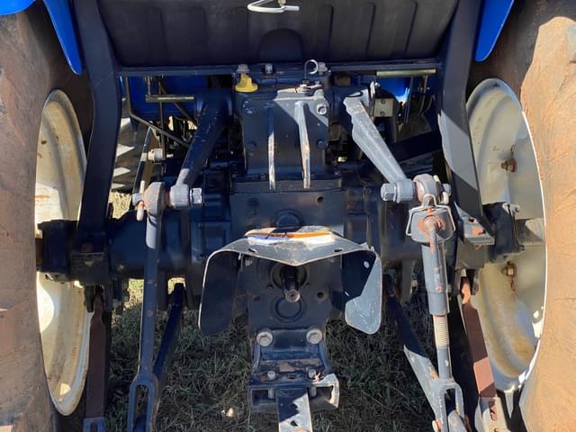 Image of New Holland TC35D equipment image 4
