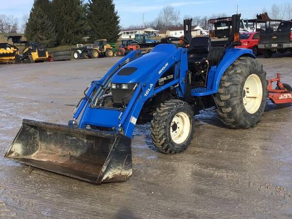 New Holland TC35 Equipment Image0