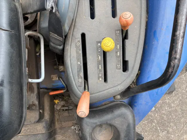 Image of New Holland TC40D equipment image 3