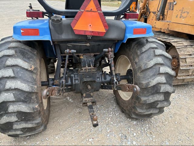Image of New Holland TC40D equipment image 4