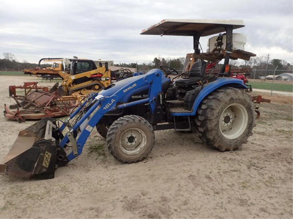 New Holland TC40D Equipment Image0