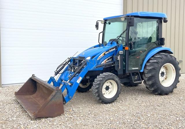 Image of New Holland TC45DA equipment image 2