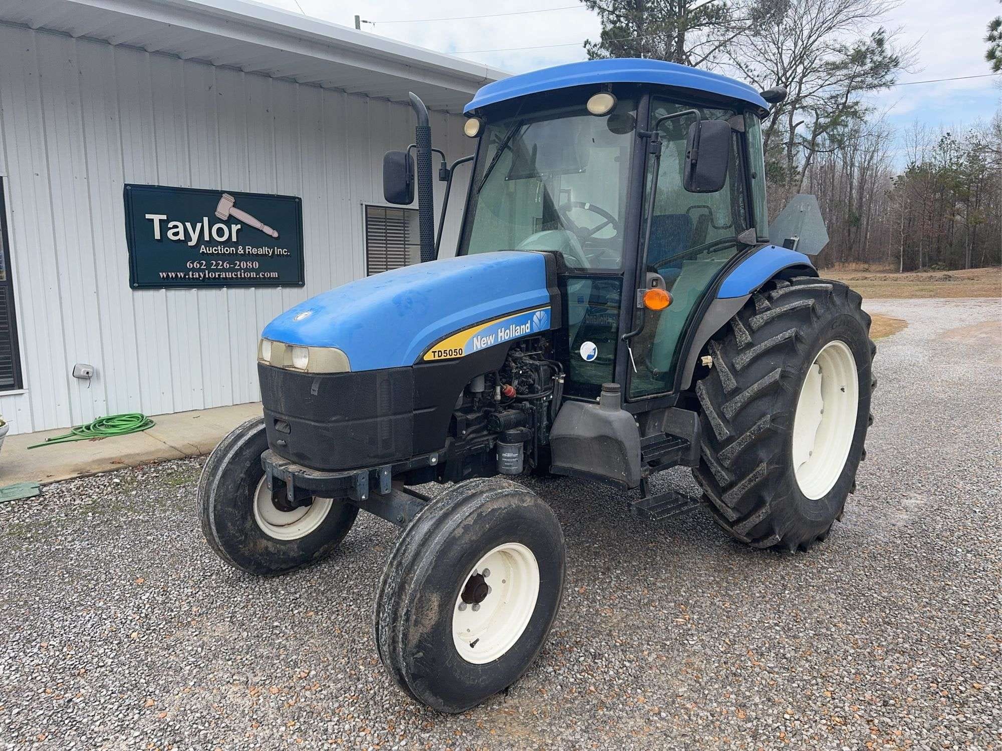 New Holland TD5050 Equipment Image0