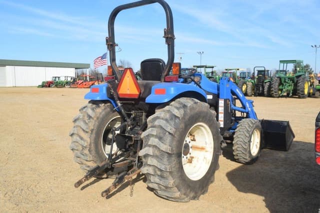 Image of New Holland TC45 equipment image 2