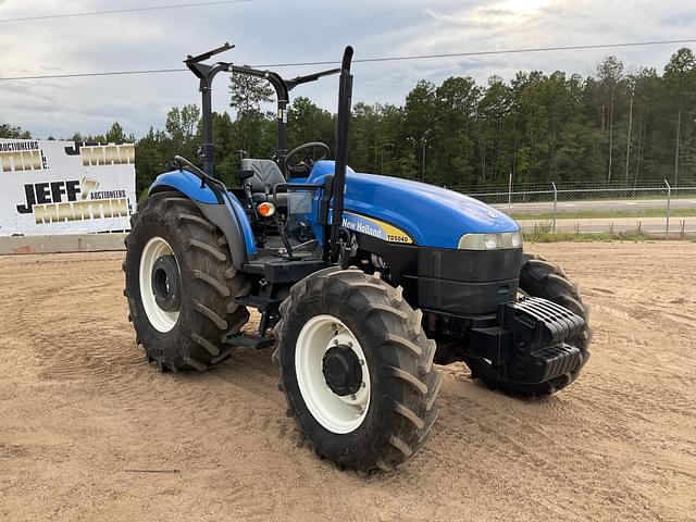 Image of New Holland TD5040 equipment image 2