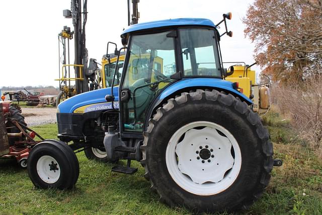 Image of New Holland TD5050 equipment image 3