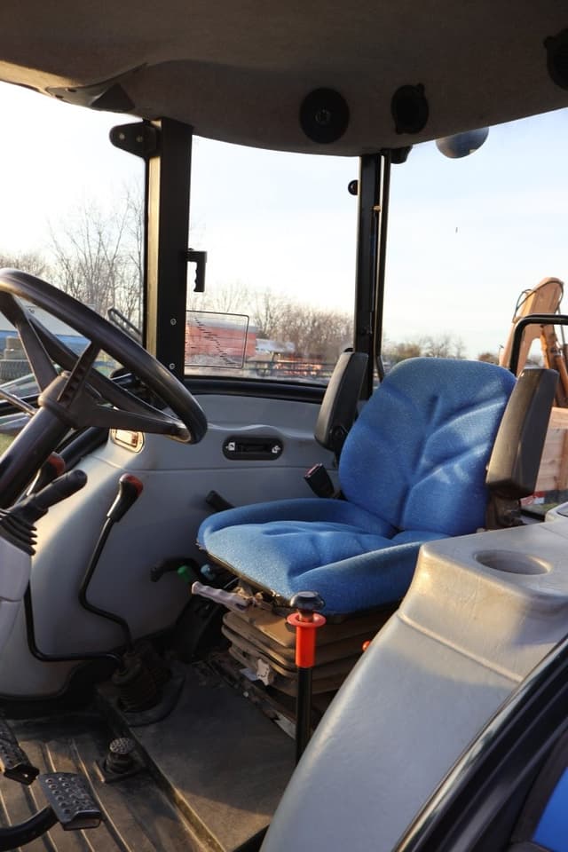 Image of New Holland TD5050 equipment image 4