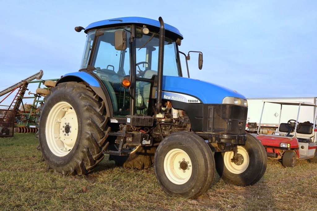 New Holland TD5050 Equipment Image0