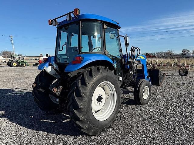 Image of New Holland TD80D equipment image 3