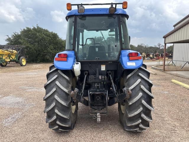 Image of New Holland TD80D equipment image 3