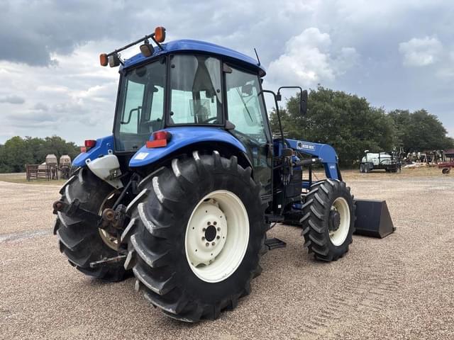Image of New Holland TD80D equipment image 4