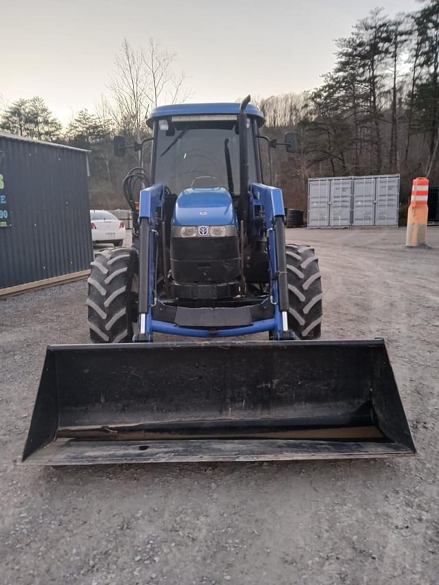 Image of New Holland TD95D equipment image 2