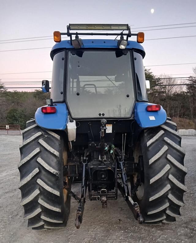 Image of New Holland TD95D equipment image 1