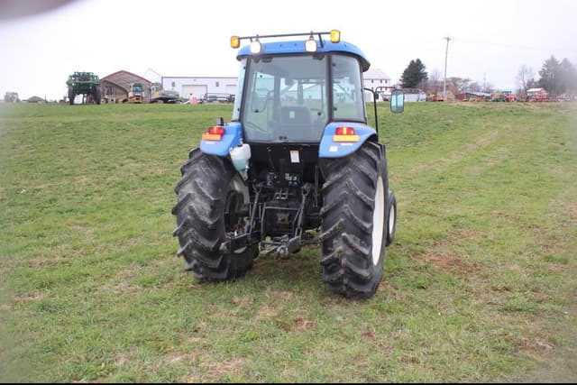 Image of New Holland TD95D equipment image 3