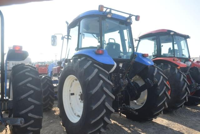 Image of New Holland TD95D equipment image 1