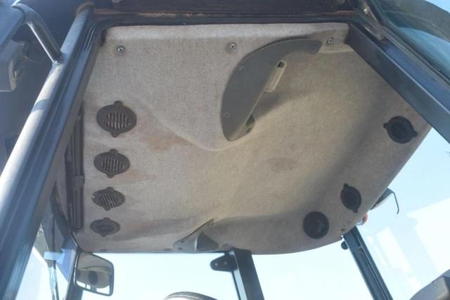 Image of New Holland TD95D equipment image 4
