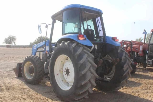 Image of New Holland TD95D equipment image 1