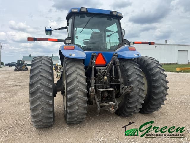 Image of New Holland TG210 equipment image 3