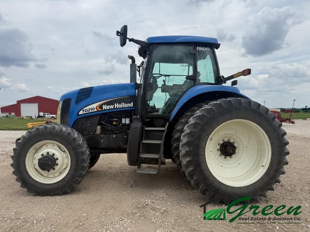 Image of New Holland TG210 equipment image 1