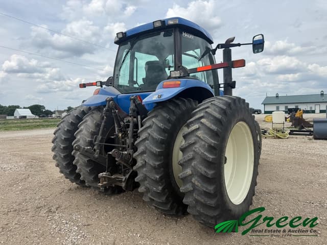 Image of New Holland TG210 equipment image 4