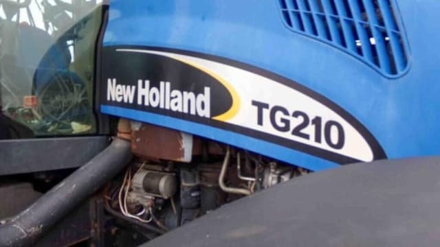 Image of New Holland TG210 equipment image 3