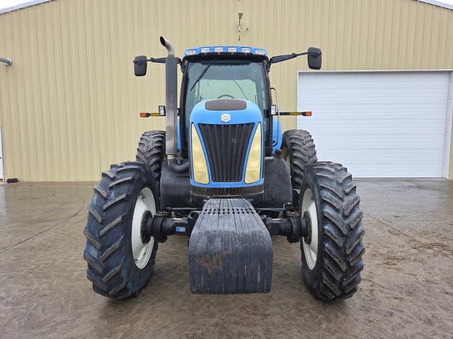 Image of New Holland TG230 equipment image 2