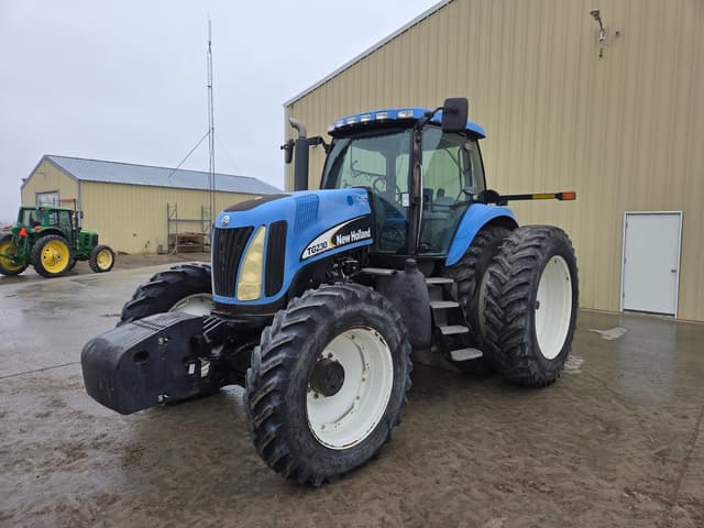 Image of New Holland TG230 equipment image 1