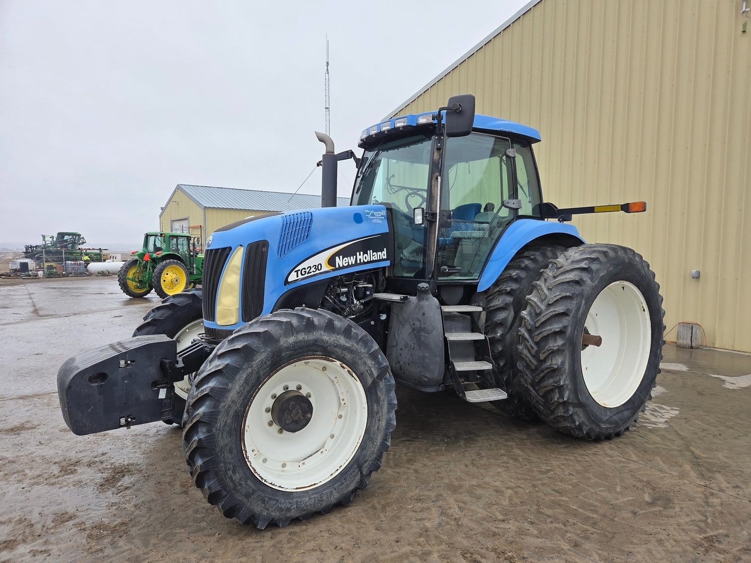 New Holland TG230 Equipment Image0