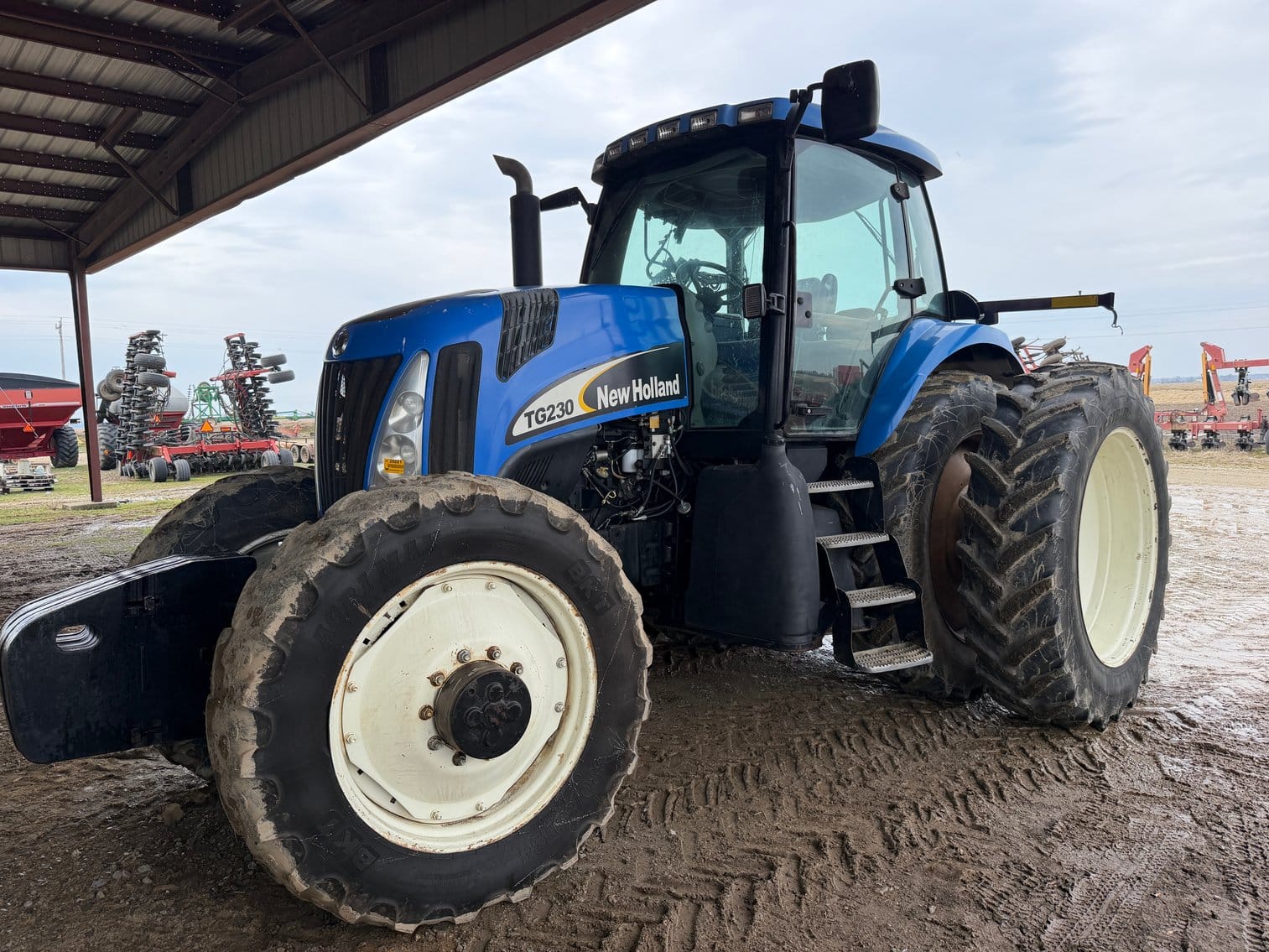 New Holland TG230 Equipment Image0