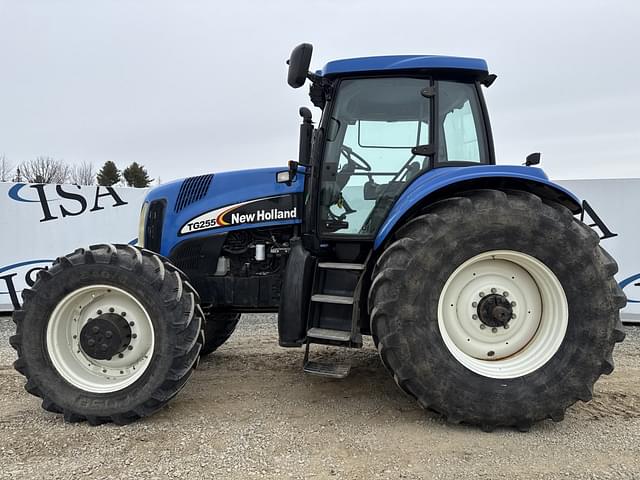 Image of New Holland TG255 equipment image 1