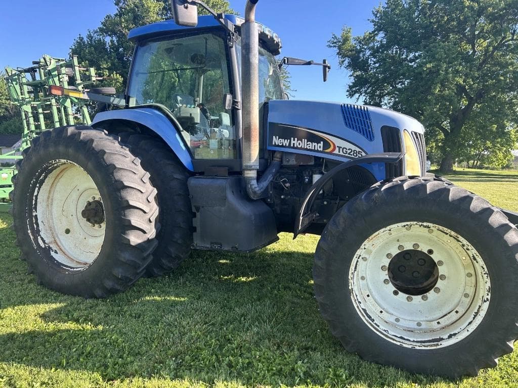 Image of New Holland TG285 Image 1
