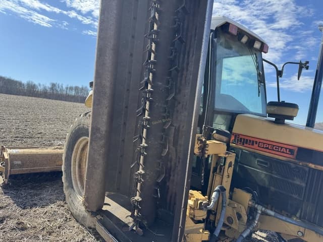 Image of New Holland 7740 equipment image 4