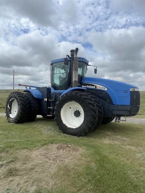 Image of New Holland TJ375 equipment image 1